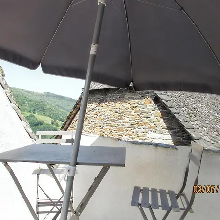 Villa Accueillante Avec Vue Montagne A + Piscine Privee Vieillevie